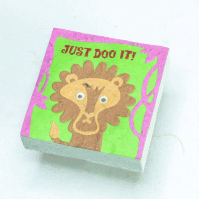 Image of a poo paper scratch pad with a lion on it saying just doo it